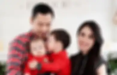 ‘Saya Pikir Kulit Bayi Mulus-mulus Saja, Ternyata Saya Salah’ Kisah Artis Sandra Dewi Ceritakan Anak Keduanya yang Miliki Masalah Kulit