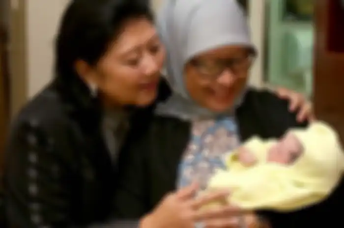 ternyata Okke Rajasa seorang penyintas kanker, ibu dari Aliya Rajasa ini sarankan Ani Yudhoyono sarankan bawang ini.