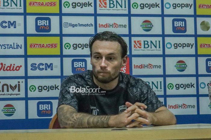 Gelandang Persib Bandung dan kapten Timnas Indonesia, Marc Klok.