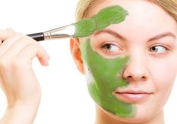 Baru 20 Menit Oleskan Campuran Daun Kemangi dan Susu ke Wajah, Wanita ini Kaget Lihat Perubahannya saat Bercermin!