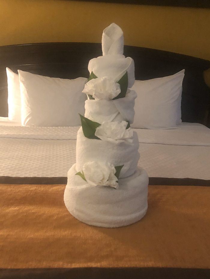 Handuk Hotel Berbentuk Unik