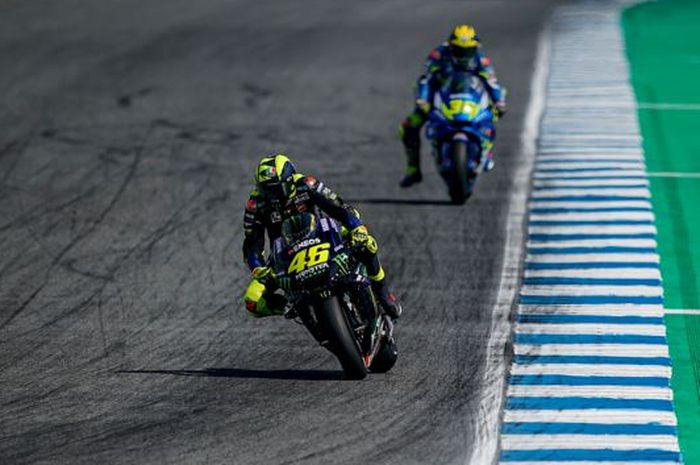 Pembalap Monster Energy Yamaha, Valentino Rossi saat melakoni balapan MotoGP Thailand 2019, Minggu (6/10/2019)