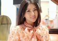 Pakai Dress Warna Oranye Kayak Jeruk Sambil Tenteng Tas Mewah Ratusan Juta, Tampilan Sarwendah Banjir Pujian Netizen!