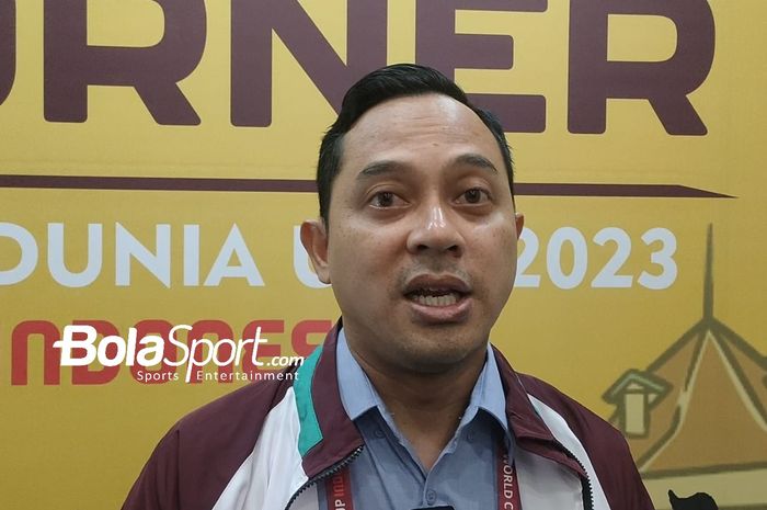 Dr. Alfan Nur Asyhar AIFO-K, Medical Officer Piala Dunia U-17 2023 sekaligus salah satu dokter timnas Indonesia.