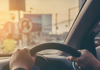 Perjalanan Luar Kota Pakai Mobil Pribadi Lebih Aman Siang Hari, Ini Alasannya