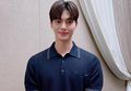 Jadi Tukang Ghosting di Drama Korea Nevertheless, Aktor Tampan Song Kang Terlihat Kenakan Polo Shirt Hampir Seharga Motor!