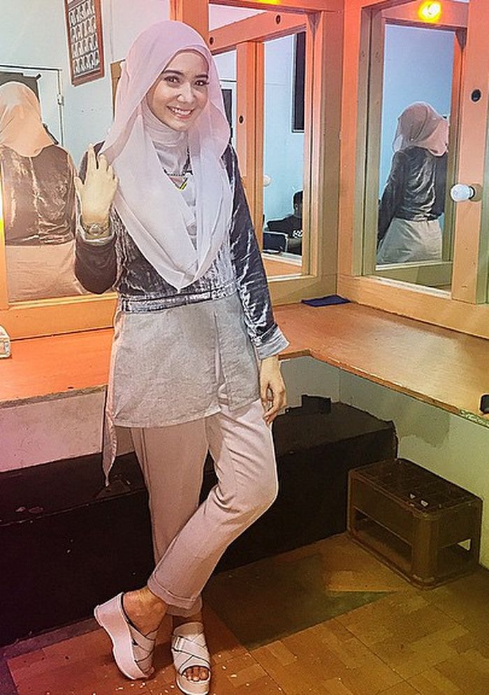 Transformasi Penampilan Zaskia Sungkar Dari Pakai Turban 