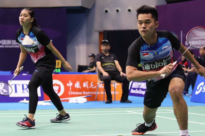 Pasangan ganda campuran Indonesia, Leo Rolly Carnando/Indah Cahya Sari Jamil, saat berlaga di babak perempat final Kejuaraan Asia Junior 2019, di Suzhou Olympic Sports Centre, Suzhou, China, Jumat (26/7/2019).