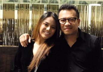 Bak Disambar Petir, Janur Kuning Sudah Siap Dipasang, Denny Darko Sebut Ketakutan Terbesar Aurel Hermansyah Hidup Bersama Atta