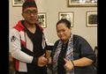 Menanti Detik-detik Hasil Autopsi Lina Keluar, Teddy dan Mbak You Terlihat Bertemu hingga Bersalaman, Ada Apa?