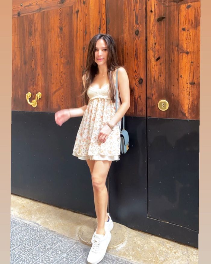 Eve Suz pakai mini dress