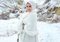 Foto di Bali Tanpa Pakai Baju Renang Syar'i, Irish Bella Justru Curi Perhatian Pakai Turban Leher Terlihat!