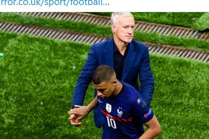 Pelatih timnas Prancis, Didier Deschamps, bersalaman dengan Kylian Mbappe seusai laga 16 besar EURO 2020 kontra timnas Swiss di Stadion National Arena Bucharest, Senin (28/6/2021).