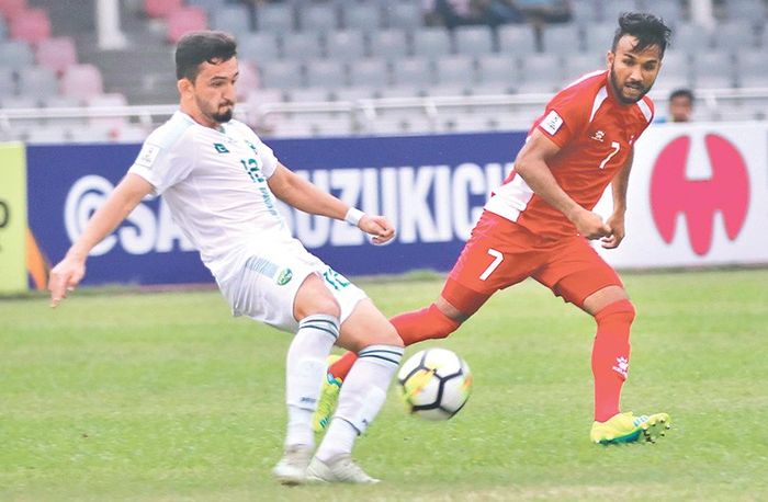 Penyerang timnas Pakistan, Saadullah Khan (kiri) diminati oleh Persib Bandung.