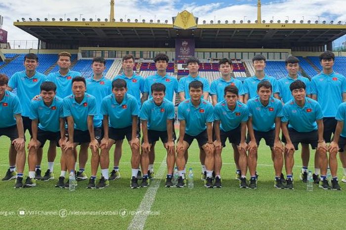 Timnas U-22 Vietnam mengunjungi Stadion Olimpiade pada Jumat (12/5/2023).
