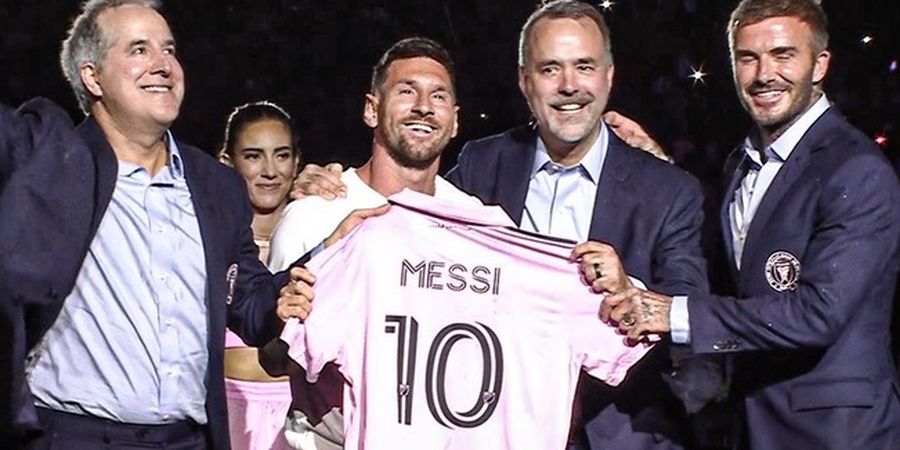 Betah di Inter Miami, Messi Cuma Pakai Kaos saat Resmi Diperkenalkan