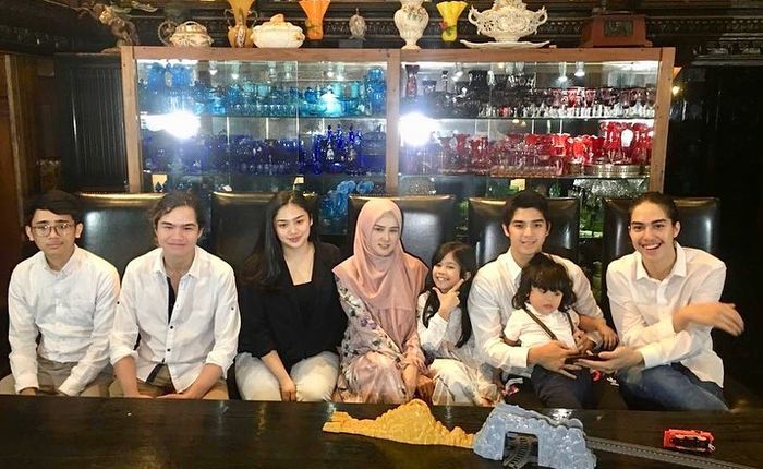 Keluarga <a href='https://pontianak.tribunnews.com/tag/ahmad-dhani' title='Ahmad Dhani'>Ahmad Dhani</a>