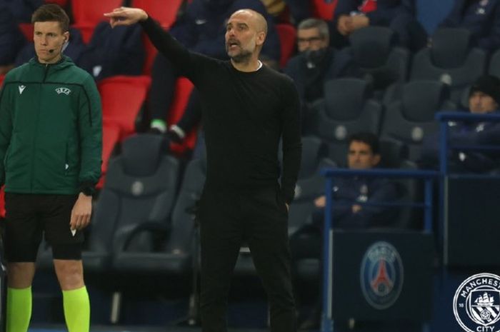 Gelandang Paris Saint-Germain, Marco Verratti, sempat berteriak dan meminta Pep Guardiola untuk diam karena alasan tertentu.