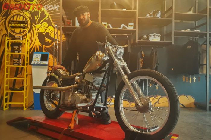 Awas Ada Sarang Tawon Terselip Di Chopper Warna Silver Ini Gridoto Com
