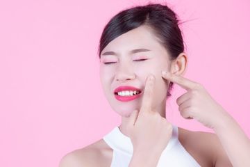 Bisa Jadi Solusi, 6 Pilihan Obat Jerawat Batu yang Aman Digunakan