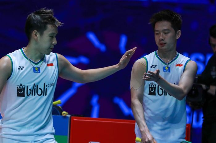 Pasangan ganda putra Indonesia, Marcus Fernaldi Gideon/Kevin Sanjaya Sukamuljo, pada semifinal All England Open 2020 di Arena Birmingham, Inggris, Sabtu (14/3/2020).