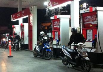 Penasaran Isi Bensin Motor Diminta Turun dan Standarin Kendaraan, Seperti Itu Jawabannya