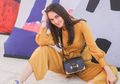 Tampilan Stylish Luna Maya Saat Kenakan Sepatu dan Tas Branded Mewah Belasan Juta Rupiah