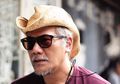 Kembali Tersandung Barang Haram, Tio Pakusadewo Ditangkap Pihak Kepolisian di Kediamannya dengan Beberapa Barang Bukti