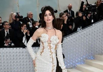 Anne Hathaway Comeback ke Met Gala Setelah 5 Tahun: Aku Punya Tim yang Luar Biasa