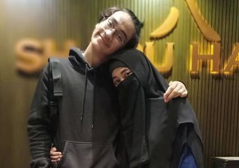 Dikirimi Foto Kain Kafan Berbentuk Pocong oleh Mantan Istri Caesar, Umi Pipik Malah Baper hingga Singgung Soal Amal dan Kematian: Nasihat Buat DIri Saya Sendiri…