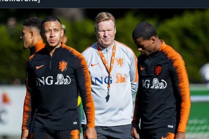 Ronald Koeman diapit Memphis Depay (kiri) dan Georginio Wijnaldum saat masih sama-sama bergabung di timnas Belanda.