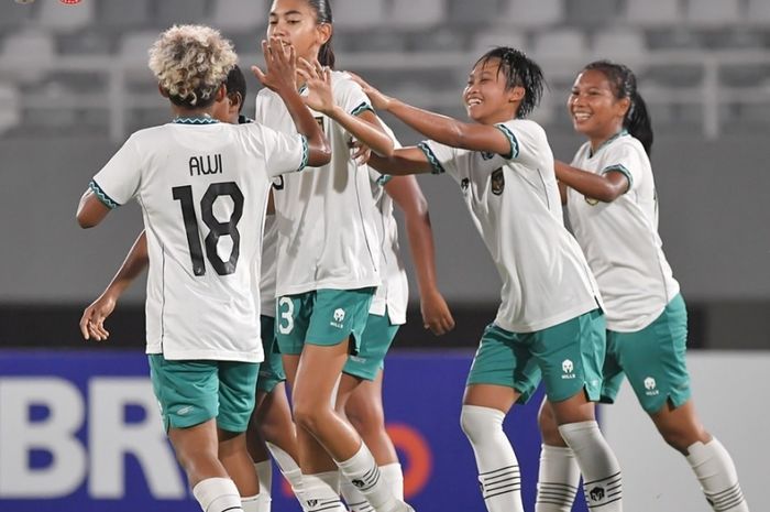 Timnas U-19 Wanita berhasil lolos ke semifinal Piala AFF U-19 Wanita 2023 sebagai juara Grup A.