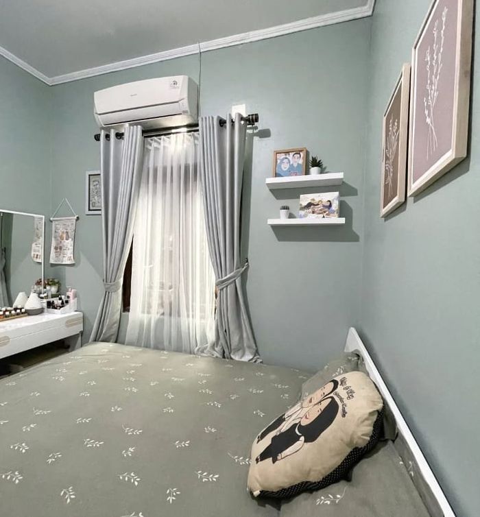 Ide kamar tidur warna sage green atau hijau.