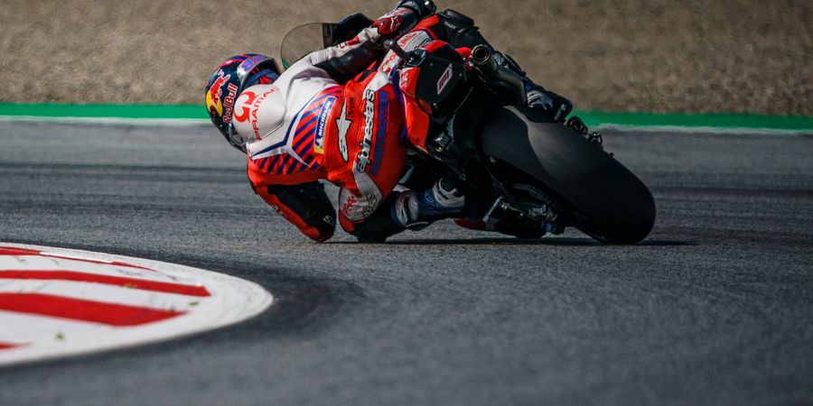 Disalip secara Kasar oleh Marc Marquez, Debutan Ganas Ducati di MotoGP Malah Bahagia