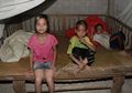 Anak 10 Tahun Jadi Tulang Punggung Keluarga, Urus 2 Adiknya. Ibunya Pergi, Ayahnya Meninggal