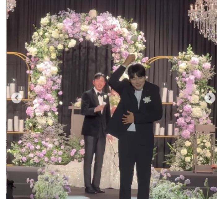 Kehadiran Lee yi kyung di pesta pernikahan Seo Seung Jae