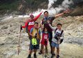 #FamilyQuality: Donna Agnesia Ajak Buah Hati Mendaki Gunung, Ini Segudang Manfaat yang Bisa Didapat!