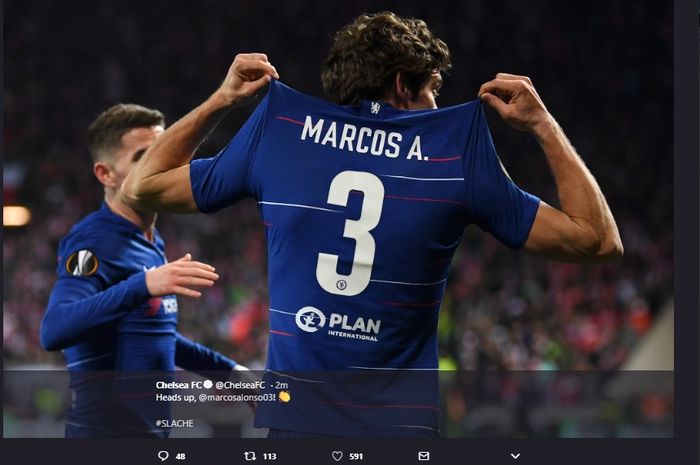 Selebrasi bek Chelsea, Marcos Alonso usai mencetak gol ke gawang Slavia Prague pada babak perempat final leg pertama Liga Europa di Stadion Sinobo, Prague, Republik Ceska, Kamis (11/4/2019) atau Jumat dini hari WIB.