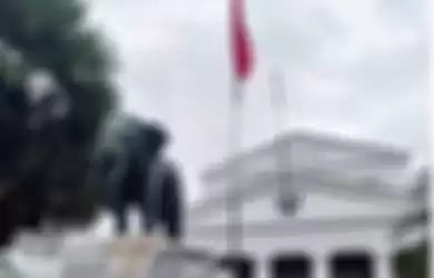 Museum Nasional yang lebih dikenal sebagai Museum Gajah.