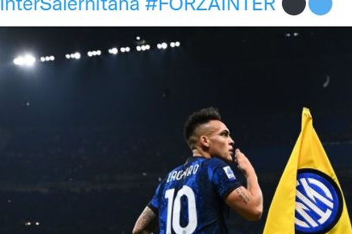 Striker Inter Milan, Lautaro Martinez, merayakan gol ke gawang Salernitana dalam laga Liga Italia di Stadion Giuseppe Meazza, Jumat (4/3/2022).