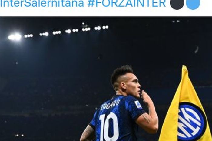 Striker Inter Milan, Lautaro Martinez, merayakan gol ke gawang Salernitana dalam laga Liga Italia di Stadion Giuseppe Meazza, Jumat (4/3/2022).