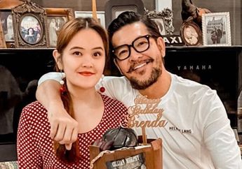 Stylish Abis! 7 OOTD Pakai Kaos Ala Brenda Salim, Anak Ferry Salim!