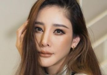 Nangis Sambil Memandani Cincin Nikah, Rencana Pernikahan Artis Ini Kandas usai Ditinggal Meninggal Secara Tragis, Begini Kondisinya Sekarang