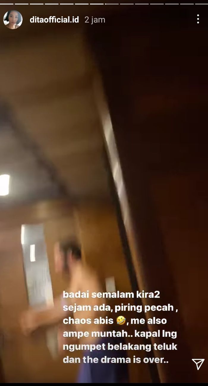 Dita Anggraeni atau <a href='https://palembang.tribunnews.com/tag/mey-chan' title='Mey Chan'>Mey Chan</a> dan <a href='https://palembang.tribunnews.com/tag/richard-kyle' title='Richard Kyle'>Richard Kyle</a> alami badai di tengah laut.