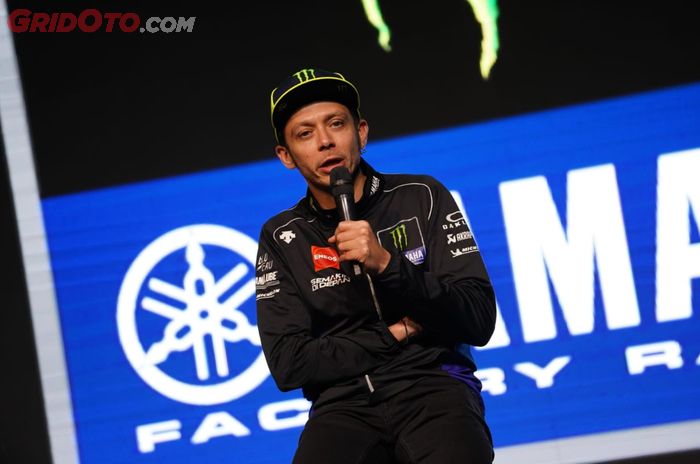 Rossi menjawab pertanyaan dari jurnalis Indonesia di Hotel Four Seasons, Jakarta Selatan (4/2)