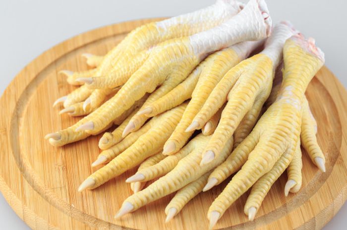Masih Mau Makan Ceker Ayam Setelah Tahu Ternyata Dikupas Langsung