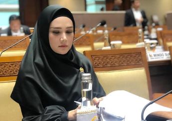 Dulu Hanyalah Seorang Penyanyi Kafe, Mulan Jameela Kini Sukses Jadi Anggota DPR RI Bergaji Rp66 Juta