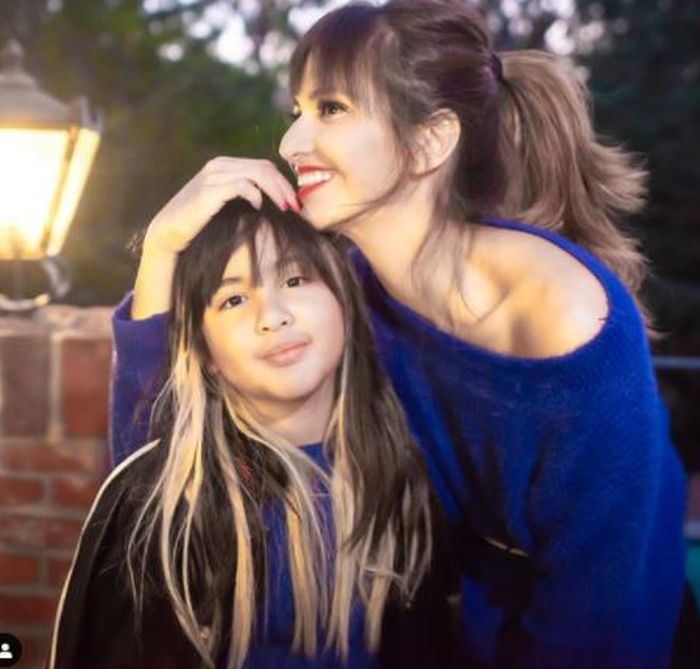 Nia Ramadhani dan Mikhayla Zalindra Bakrie