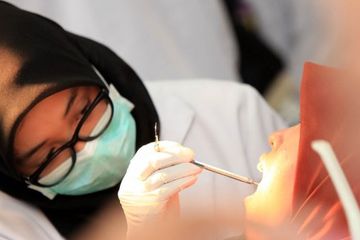 Periksa gigi minimal dua kali setahun agar mencegah terjadinya fokal infeksi, dibantu dengan situs Rumah Kuat Ciptadent.