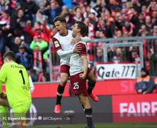 VIDEO - Detik-detik Tabrakan Bikin Penyerang Muda Liverpool di Bundesliga Gegar Otak